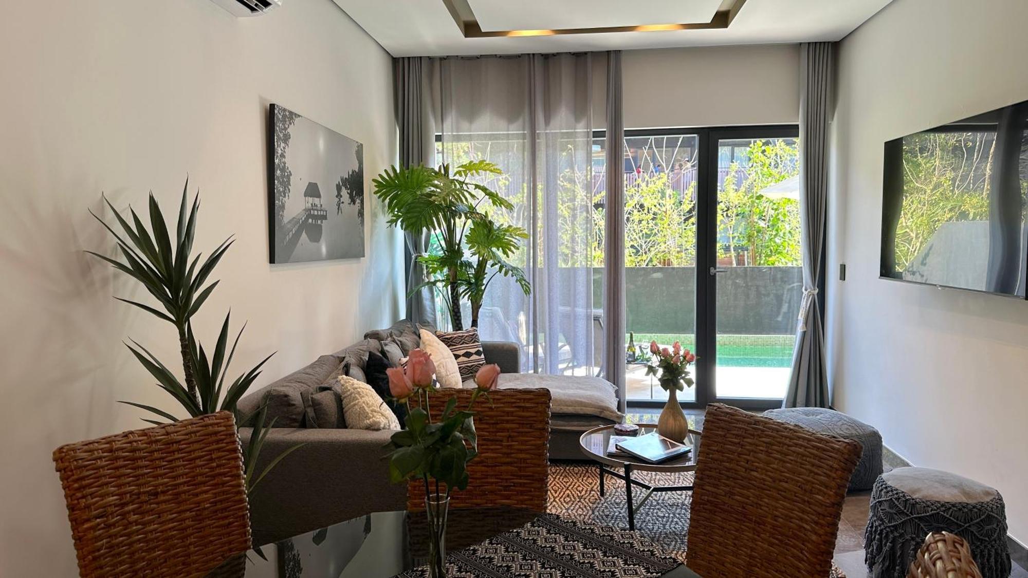 Private Pool In Zone - Club Apartment *